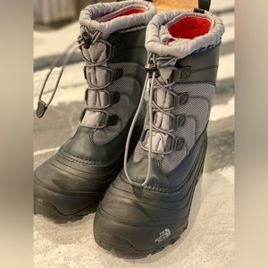 North Face winter boots sz 7